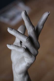 Extra Fingers Dream Meaning: Over-Capability or New Gifts?